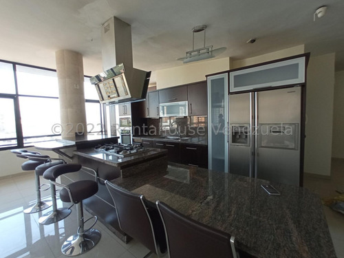 Imagen 3 de 13 de Leida Falcon Rentahouse Vende Penthouse En Agua Blanca Valencia 22-24376 Lf