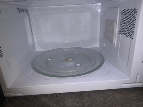 Horno De Microondas Usado Marca Daewoo Grande (b46) (Reacondicionado)