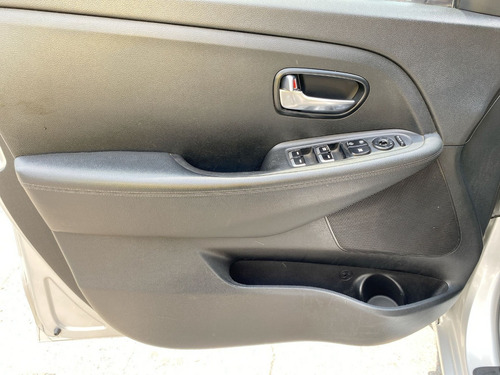 Imagen 15 de 25 de Kia Carens Suv Ex 2016