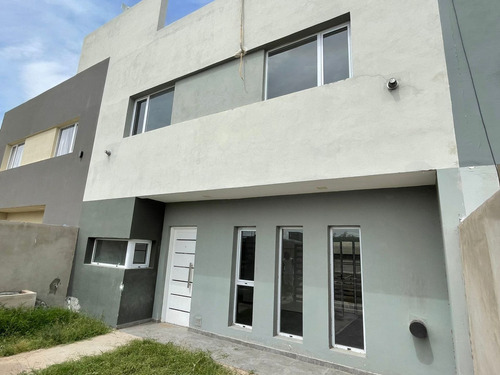 Imagen 1 de 26 de Venta Duplex 2 Dorm Altos De Alberdi Iii Plottier