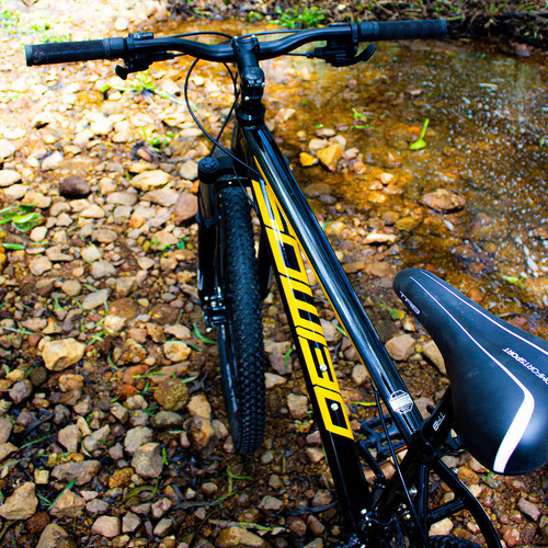 Bicicleta Montaña R27.5 Turbo Deimos Aluminio Negro Amarillo Tamaño del cuadro M