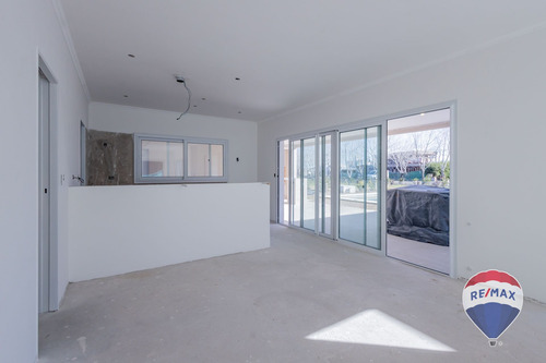 Casa En Venta En Haras Del Sur