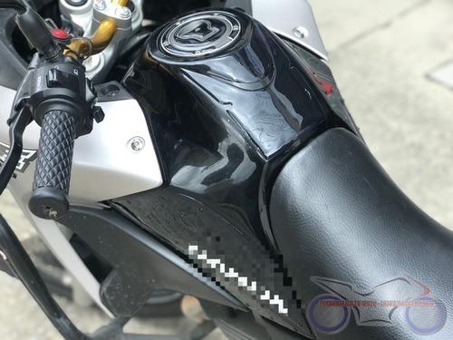 Imagen 2 de 7 de Kit Protector De Tanque + Pierneras Stop Grip Honda Xre300