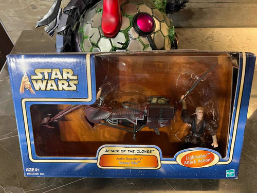 Anakin Skywalker's Swoop Bike Escala 3.75 Hasbro 2002 (Usado)