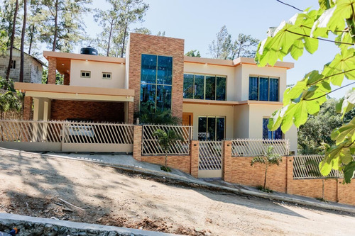 Venta Villa 5 Habitaciones En Jarabacoa, La Vega Republica Dominicana