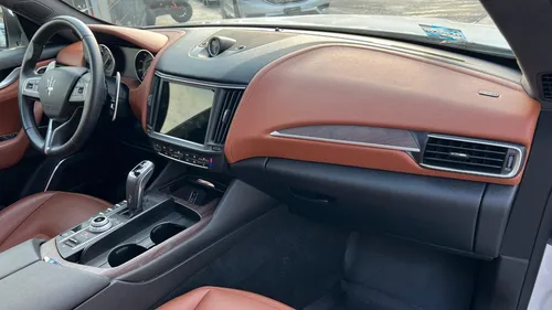 Maserati Levante Hybrid 2023