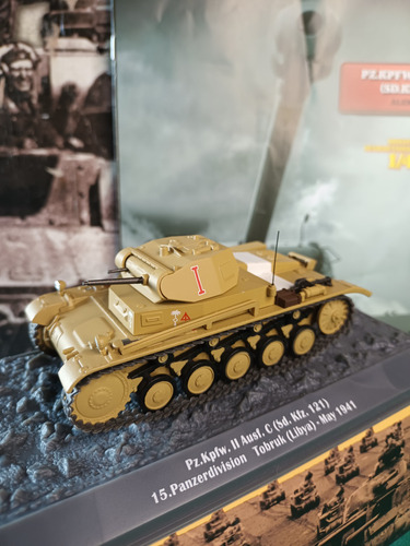 Carros De Combate 1/43 Panzer Ii Afrika Korps/y Fasc Sellado Caqui