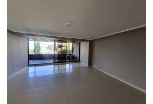 Amplio Y Cómodo Apartamento En Venta En Los Balsos