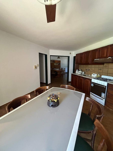 Vende Casa 3 Dorm En Barrio Urca!