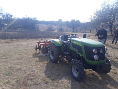 Imagen 5 de 12 de Tractores Viñatero Chery Tipo Kubota