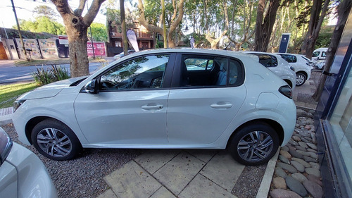 Imagen 24 de 25 de Peugeot 208 Feline Tiptronic Am23- (cg)
