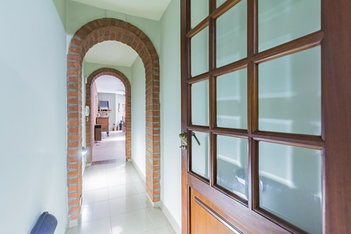 Venta Casa 4 Ambientes C/ Cochera - Pileta - Quincho - Permuta - Villa Devoto