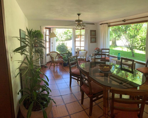 Imagen 6 de 19 de Hermosa Casa De Dos Plantas En La Arbolada - Punta Del Este La Arbolada