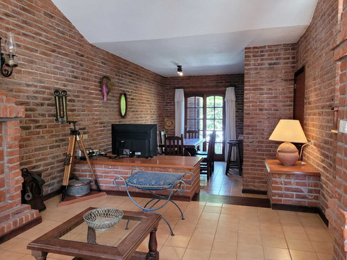 Venta Casa Triplex Pinamar Centro