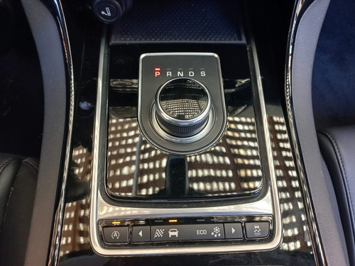 Jaguar Xe 25t Se 2017 Charliebrokers