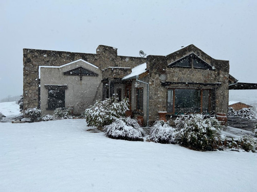 Chalet De Piedra En 6.5 Hectáreas De Campo, 3 Hab, Hermosa Vista A Las Sierras Grandes, Atos Pampa