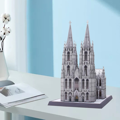 Edificio De La Catedral De Colonia, Modelo De Papel 3d,