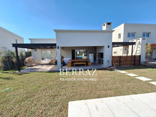 Casa Venta 6 Ambientes En Santa Elisa Pilar Del Este Lote De 563 M2