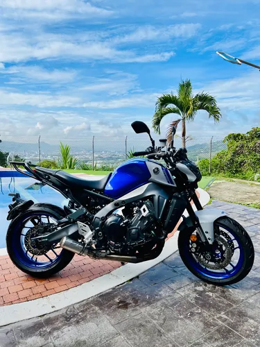 Excelente Mt-09 , Con Varios Accesorios , Full