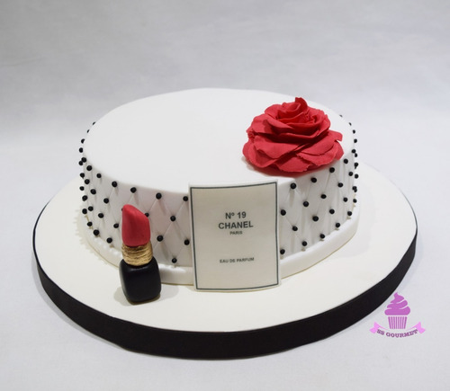Torta Chanel N Rosa Roja - Labial Rojo Capitone - Tematica