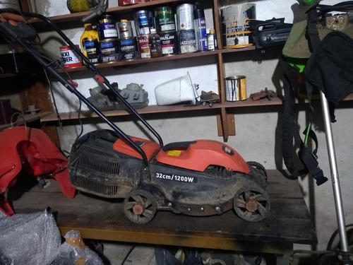 Cortador De Grama Elétrico Black Decker Com Motor Queimado