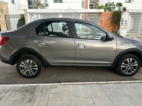 Renault Logan 1.6 Intens Cvt
