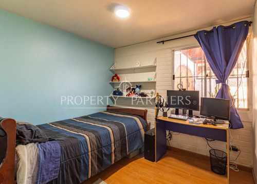 Casa De 5 Dormitorios Y 3 Baños En Villa Residenci...