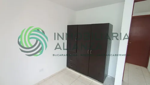 Apartamento En Arriendo En La Esmeralda. Cod A15554