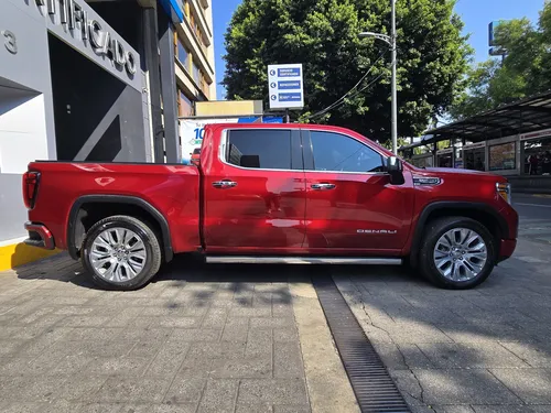 GMC Sierra 6.2 Denali Dvd At