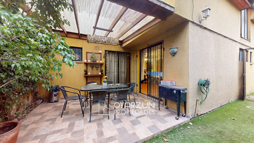 Casa Con Amplios Espacios, 5 Dormitorios, Terreno De 300 M2