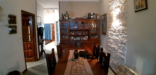 Venta De Casa En  Quilmes Oeste 