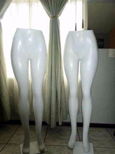 Imagen 3 de 5 de Maniquies Pantalonero De Fibra