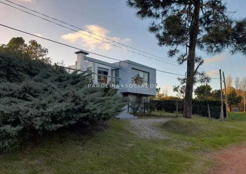 Hermosa Casa A Estrenar En Rincón Del Indio-punta Del Este