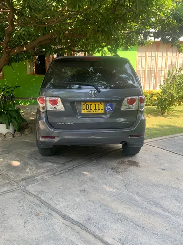 Toyota Fortuner 3.0 Sr5