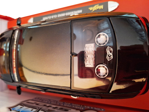 Vehículo Mercedes Benz Cls Class Custom Shop 1:18 Maisto (Usado)