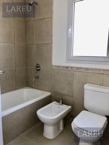 Imagen 24 de 26 de Casa En Venta - Barrio El Canton