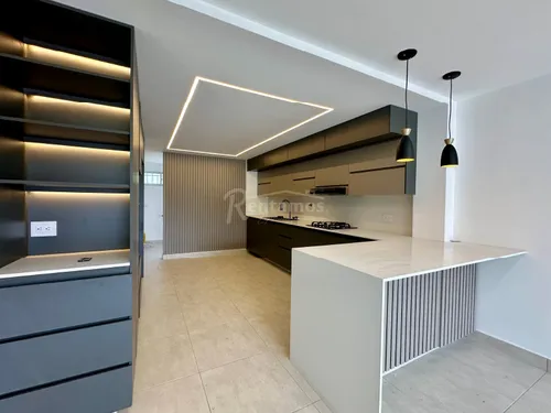 Casa En Arriendo En El Poblado. Cod A776077