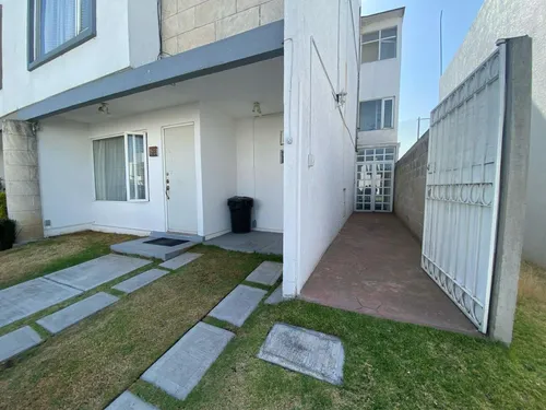 Casa En Renta En Valle De Encinos