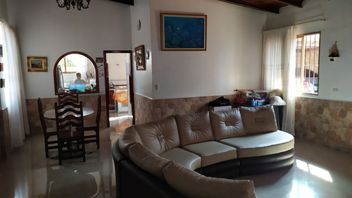 Imagen 5 de 16 de Se Vende En Oportunidad Hermosa Y Muy Acogedora Casa Sector El Naranjal Cerca Lomas De Monteclaro San Josè De Los Altos De 1000mts2 De Terreno Y 196mts2 De Const. Inf. M.fda. Varela. 0424-1045413