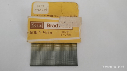 Clavos 1-1/4-in (31,75mm) Marca Sears Brad Nails Dark Brown