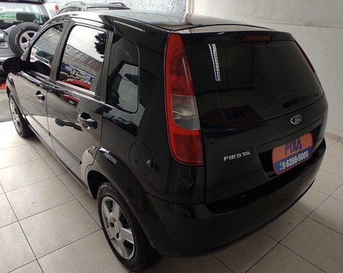 Imagem 4 de 8 de Ford Fiesta 2007 1.0 Flex 5p