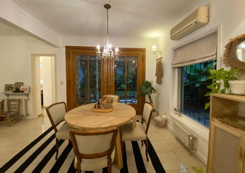 Casa En Venta En Hurlingham Oportunidad !!!