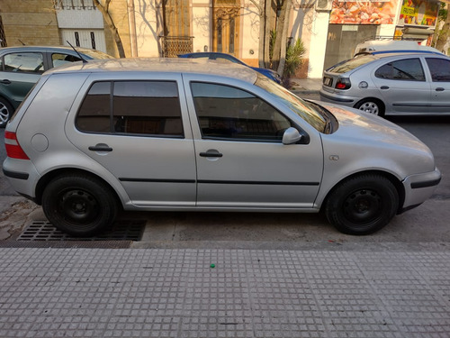 Volkswagen Golf 1.6 Comfortline
