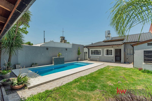 Imagen 19 de 22 de Casa 4 Ambientes Con Fondo Y Piscina Morón