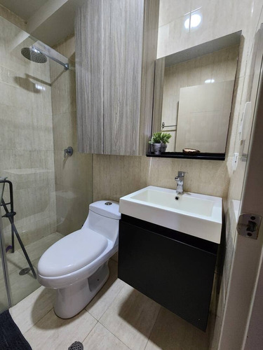 Se Vende Apartamento En El Parral Planta 100% Valencia