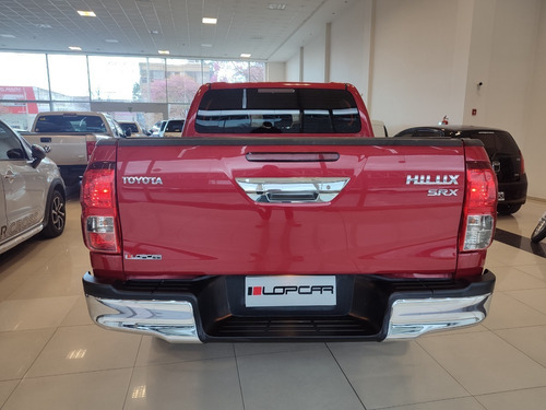 Imagen 12 de 24 de Toyota Hilux Srx 4x4 Mt