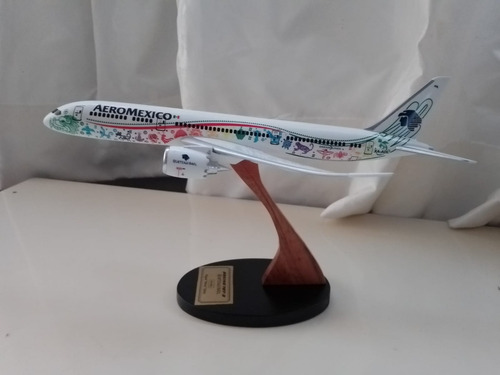 Avión Quetzalcoatl 787-9
