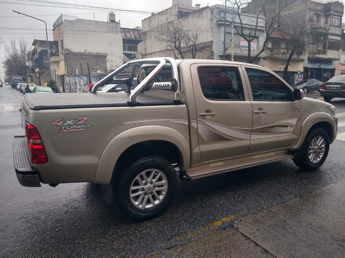 Toyota Hilux 3.0 Cd Srv 171cv 4x2 - B3