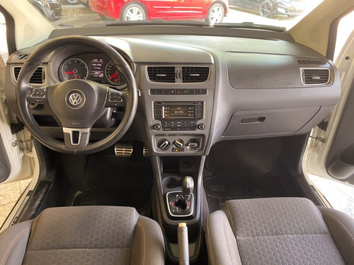 Imagem 3 de 9 de Volkswagen Crossfox Imotion 2014