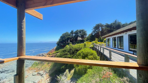 Espectacular Casa En Zapallar, Frente Al Mar, En Arriendo !